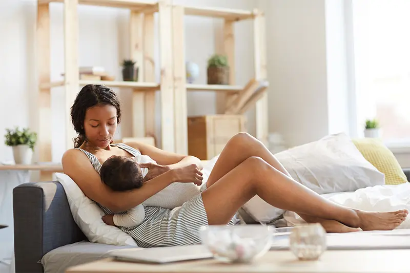 10 Breast feeding ideas  baby hacks, new baby products, breastfeeding
